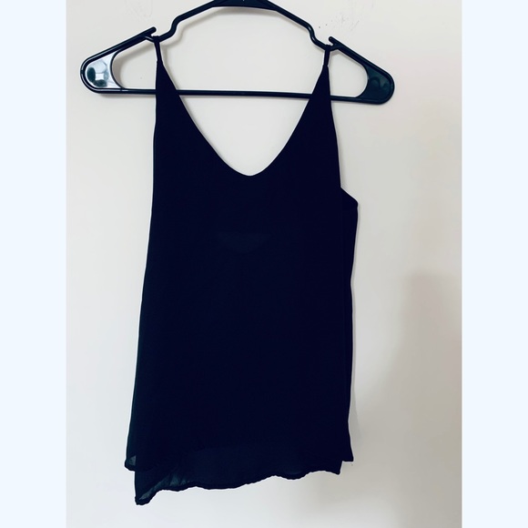 🖤Lily white black spaghetti strap top - Picture 2 of 5